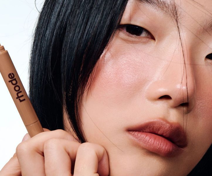 Олівець для губ Rhode Peptide Lip Shape Lunge r12 фото