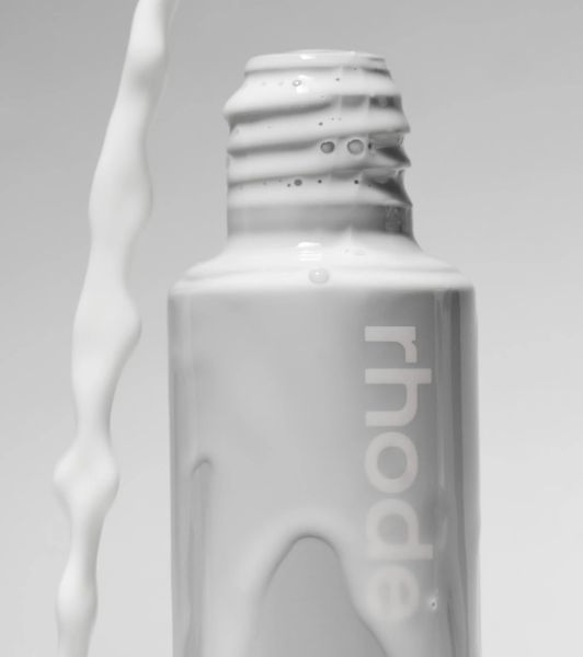 Молочная эссенция Rhode Glazing Milk r28 фото
